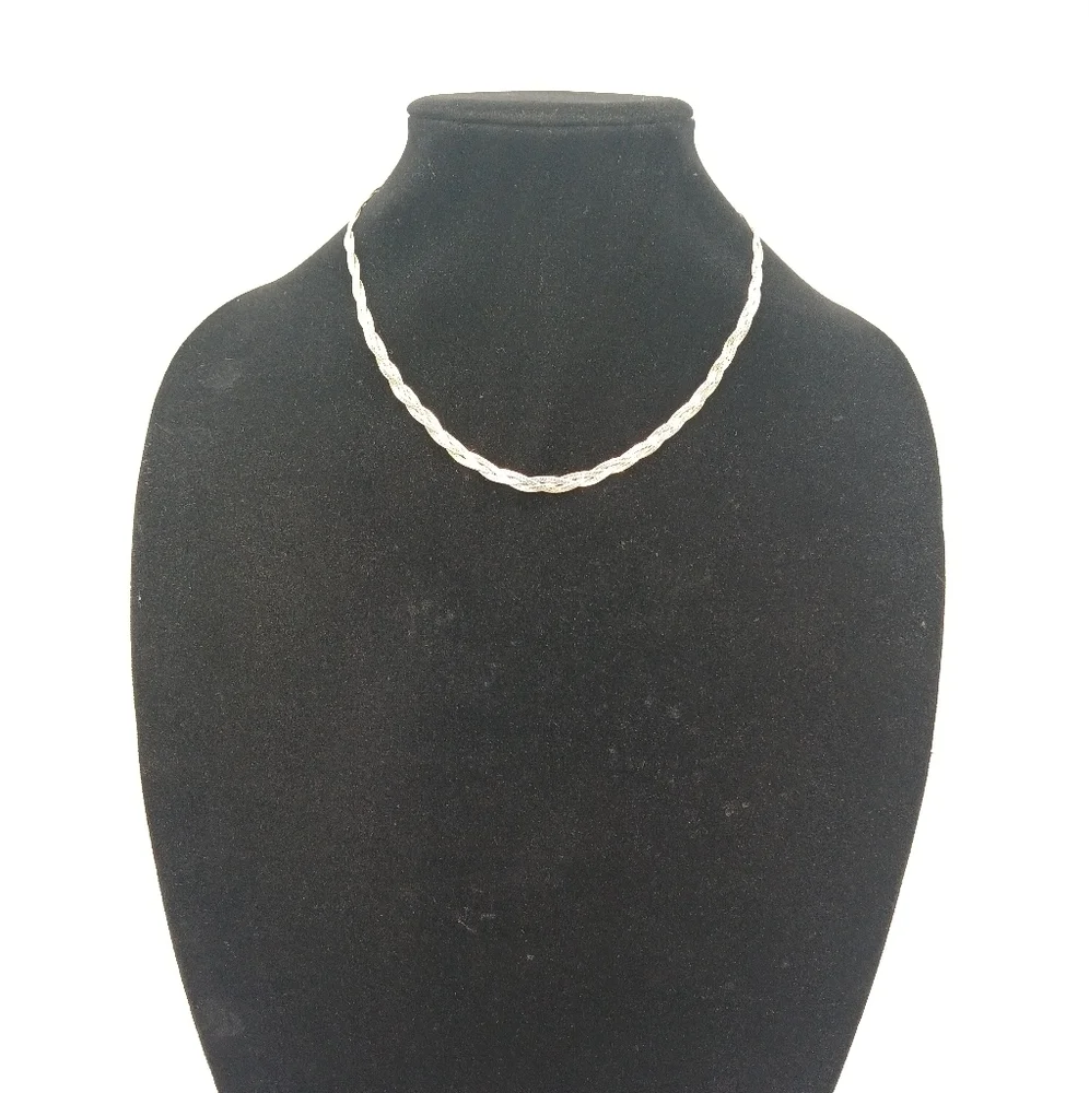 Vintage Sterling Silver Braided Necklace 9.58 grams 4.4mm 8.5" - Picture 2 of 3